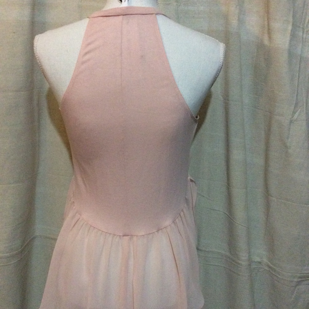 💯Curved Hem Halter Top - Picture 6 of 7